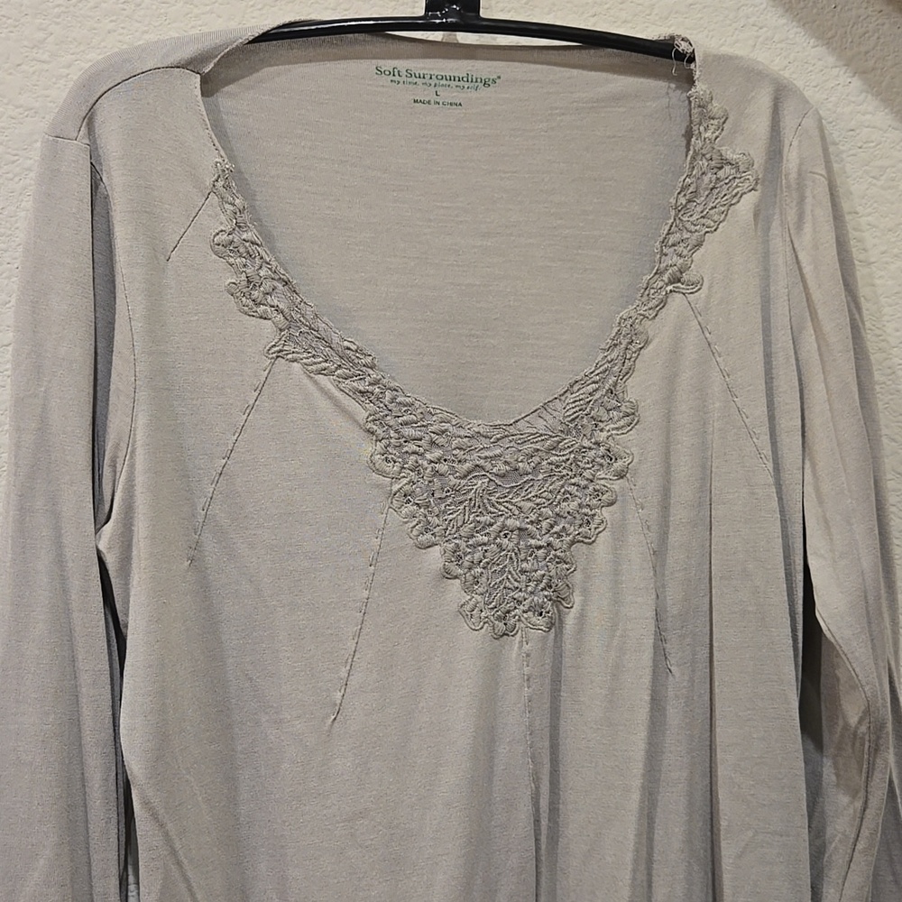 SOFT SURROUNDINGS Grey Lace Long-Sleeve top / Super Soft / sz L